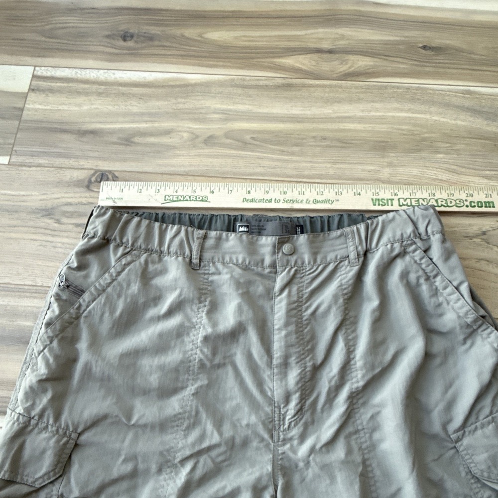 REI UPF 50+ men's Khaki Nylon cargo pants XL‎ x 34L Lightweight Hiking Camping - Picture 5 of 8